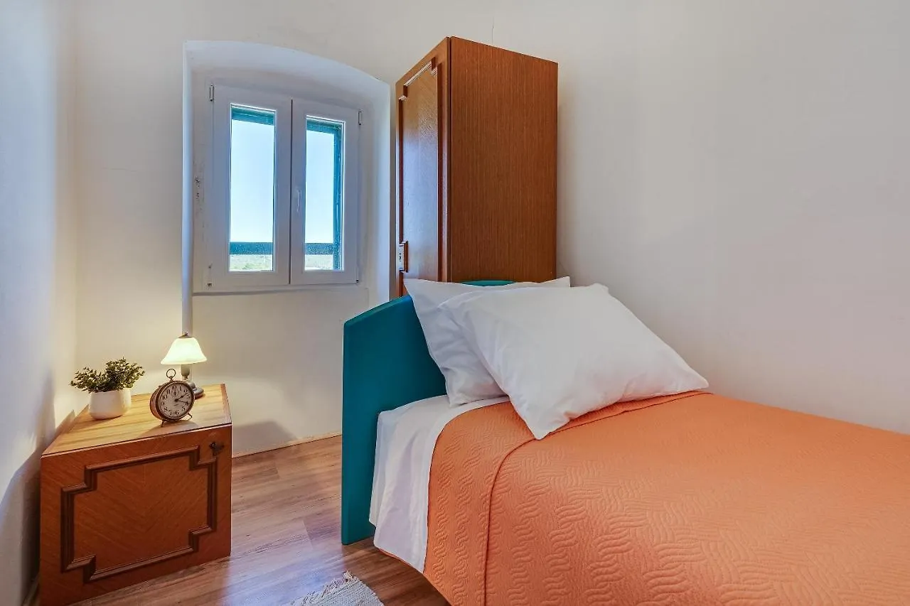 Holiday Home Nada - Peaceful Veli Rat